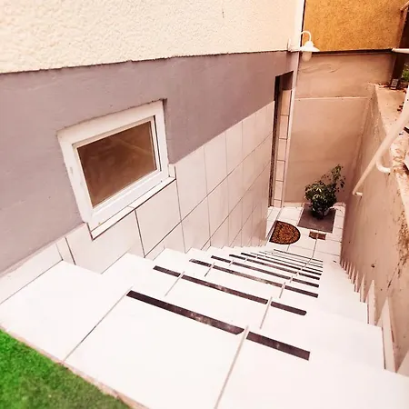 Basement Apartment Köln Exterior foto
